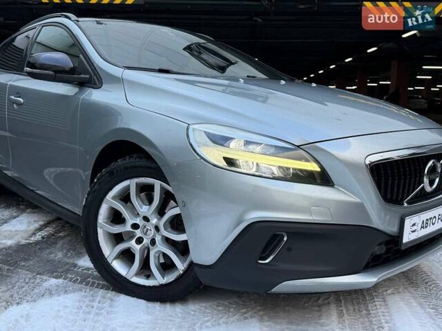 Серый Вольво В40, объемом двигателя 1.97 л и пробегом 182 тыс. км за 16990 $, фото 1 на Automoto.ua