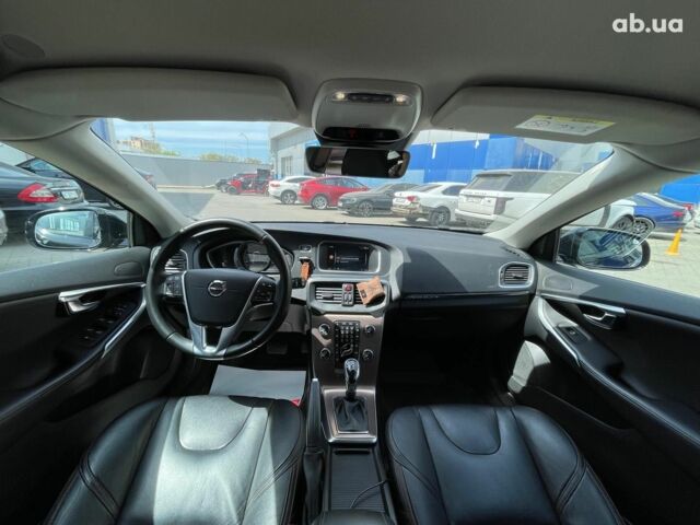 Серый Вольво В40, объемом двигателя 2 л и пробегом 43 тыс. км за 18390 $, фото 30 на Automoto.ua