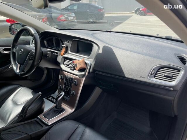 Серый Вольво В40, объемом двигателя 2 л и пробегом 43 тыс. км за 18390 $, фото 25 на Automoto.ua