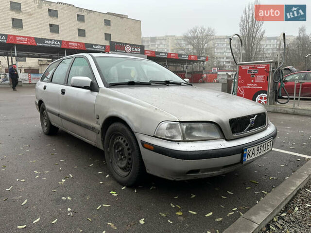 Серый Вольво В40, объемом двигателя 1.87 л и пробегом 331 тыс. км за 2500 $, фото 4 на Automoto.ua