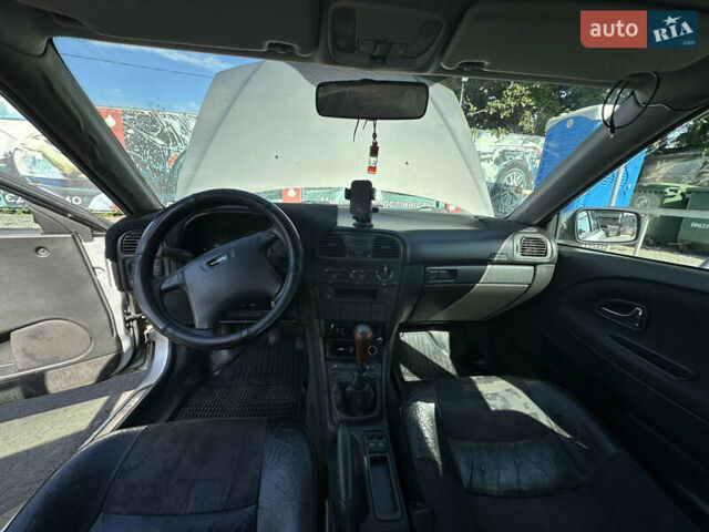 Сірий Вольво V40, об'ємом двигуна 1.87 л та пробігом 328 тис. км за 3000 $, фото 13 на Automoto.ua