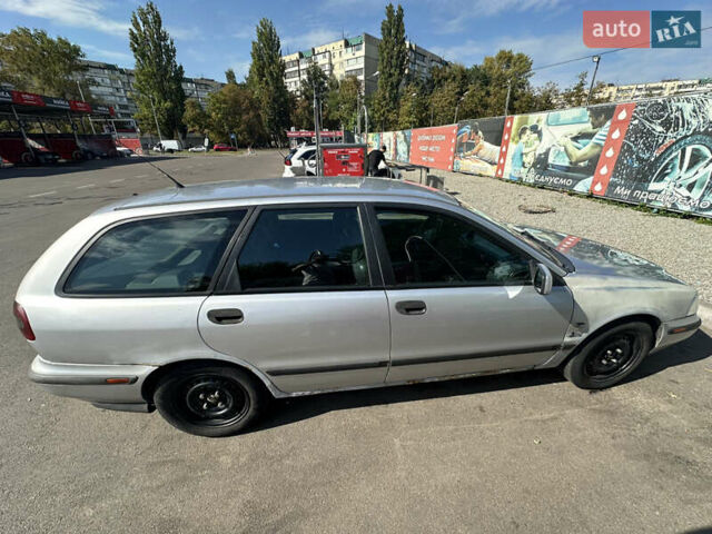 Сірий Вольво V40, об'ємом двигуна 1.87 л та пробігом 328 тис. км за 3000 $, фото 5 на Automoto.ua