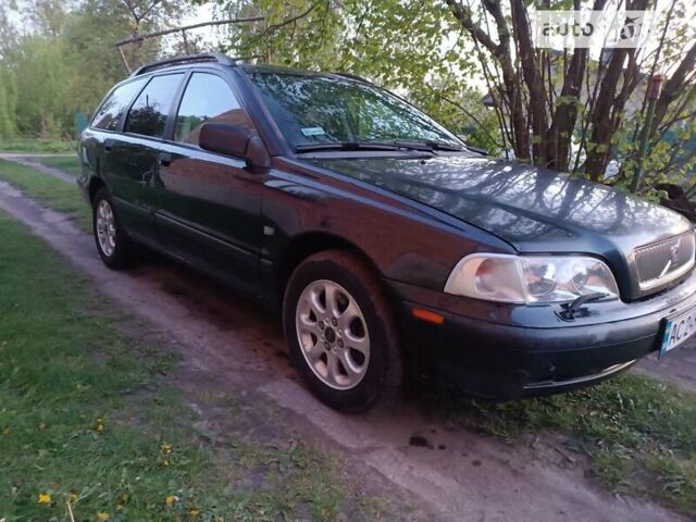 Сірий Вольво V40, об'ємом двигуна 0 л та пробігом 300 тис. км за 2600 $, фото 1 на Automoto.ua