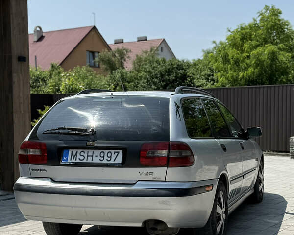 Сірий Вольво V40, об'ємом двигуна 0 л та пробігом 300 тис. км за 2200 $, фото 6 на Automoto.ua