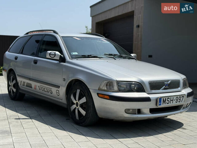 Сірий Вольво V40, об'ємом двигуна 0 л та пробігом 300 тис. км за 2200 $, фото 1 на Automoto.ua