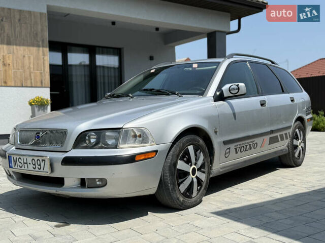 Сірий Вольво V40, об'ємом двигуна 0 л та пробігом 300 тис. км за 2200 $, фото 3 на Automoto.ua