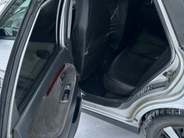 Серый Вольво В40, объемом двигателя 1.9 л и пробегом 354 тыс. км за 2135 $, фото 6 на Automoto.ua