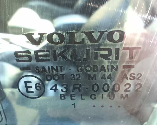 Серый Вольво В40, объемом двигателя 1.8 л и пробегом 329 тыс. км за 4800 $, фото 23 на Automoto.ua