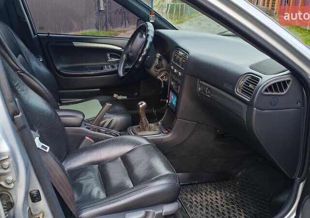 Серый Вольво В40, объемом двигателя 1.9 л и пробегом 430 тыс. км за 2998 $, фото 6 на Automoto.ua