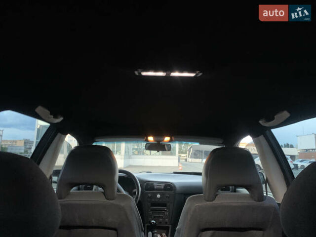 Серый Вольво В40, объемом двигателя 1.8 л и пробегом 260 тыс. км за 4500 $, фото 13 на Automoto.ua