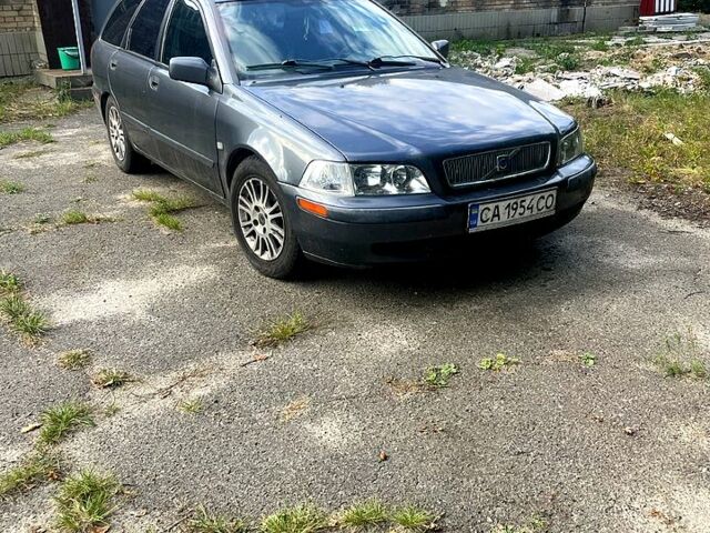 Сірий Вольво V40, об'ємом двигуна 1.9 л та пробігом 300 тис. км за 3500 $, фото 3 на Automoto.ua