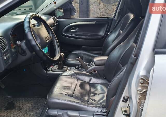 Серый Вольво В40, объемом двигателя 1.9 л и пробегом 430 тыс. км за 2998 $, фото 7 на Automoto.ua