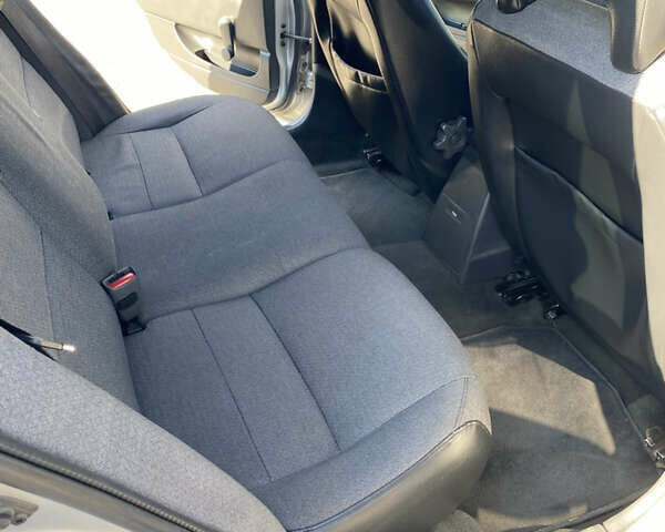 Серый Вольво В40, объемом двигателя 1.8 л и пробегом 330 тыс. км за 3900 $, фото 7 на Automoto.ua