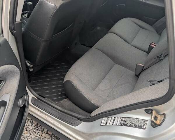 Вольво В40 2002 в Житомире на Automoto.ua Серый Вольво В40, объемом двигателя 1.9 л и пробегом 310 тыс. км за 3900 $, фото 2 на Automoto.ua