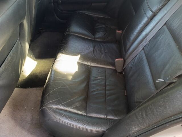 Серый Вольво В40, объемом двигателя 1.9 л и пробегом 350 тыс. км за 2300 $, фото 2 на Automoto.ua