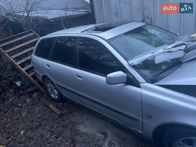 Вольво В40 2002 в Луцке на Automoto.ua Серый Вольво В40, объемом двигателя 1.9 л и пробегом 410 тыс. км за 1500 $, фото 6 на Automoto.ua