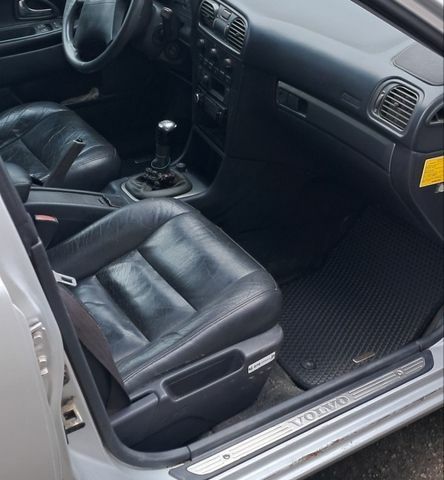 Сірий Вольво V40, об'ємом двигуна 1.9 л та пробігом 315 тис. км за 3300 $, фото 6 на Automoto.ua