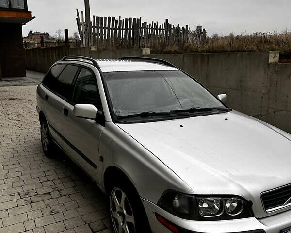 Серый Вольво В40, объемом двигателя 1.9 л и пробегом 362 тыс. км за 2300 $, фото 5 на Automoto.ua