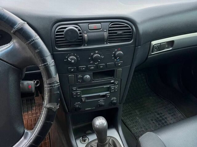 Сірий Вольво V40, об'ємом двигуна 1.9 л та пробігом 380 тис. км за 2700 $, фото 8 на Automoto.ua