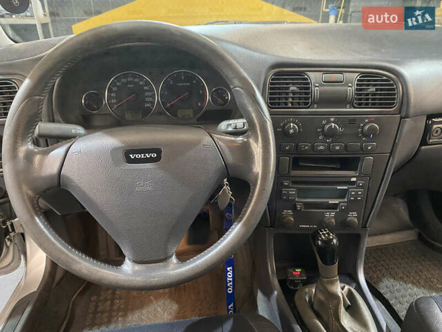 Сірий Вольво V40, об'ємом двигуна 1.9 л та пробігом 216 тис. км за 4500 $, фото 12 на Automoto.ua