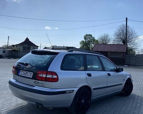 Серый Вольво В40, объемом двигателя 2 л и пробегом 161 тыс. км за 1200 $, фото 7 на Automoto.ua