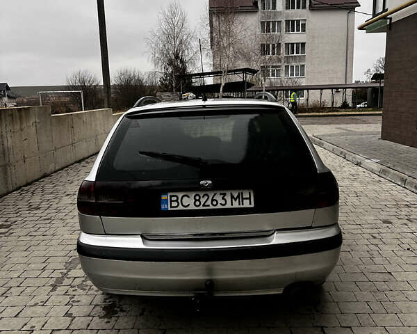 Серый Вольво В40, объемом двигателя 1.9 л и пробегом 362 тыс. км за 2300 $, фото 3 на Automoto.ua