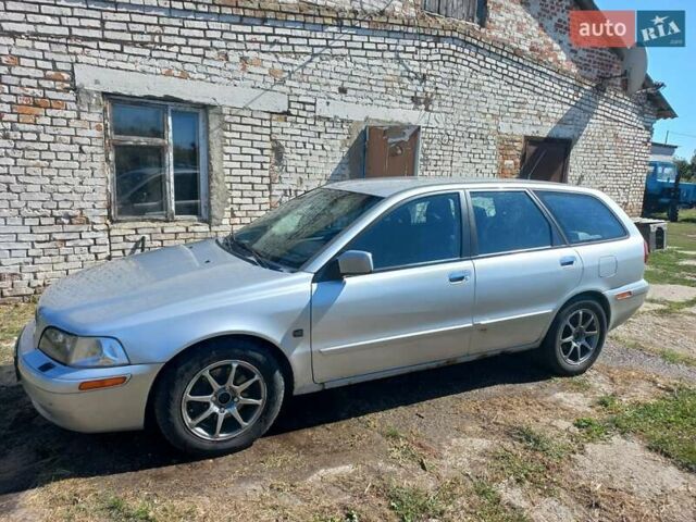 Сірий Вольво V40, об'ємом двигуна 1.87 л та пробігом 456 тис. км за 3800 $, фото 5 на Automoto.ua