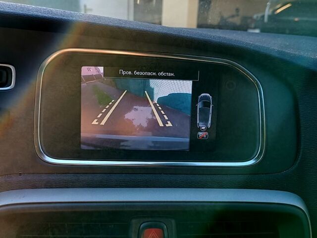 Сірий Вольво V40, об'ємом двигуна 1.6 л та пробігом 265 тис. км за 10300 $, фото 6 на Automoto.ua