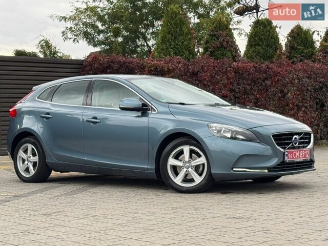Синій Вольво V40, об'ємом двигуна 1.6 л та пробігом 205 тис. км за 9999 $, фото 4 на Automoto.ua