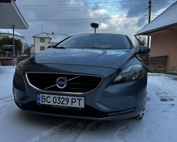 Синий Вольво В40, объемом двигателя 1.56 л и пробегом 250 тыс. км за 9300 $, фото 11 на Automoto.ua