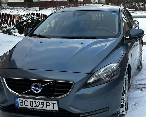 Синий Вольво В40, объемом двигателя 1.56 л и пробегом 250 тыс. км за 9300 $, фото 3 на Automoto.ua