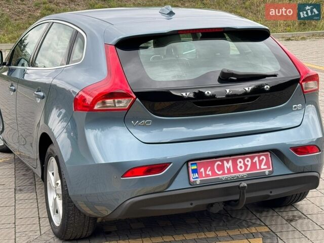Синій Вольво V40, об'ємом двигуна 1.6 л та пробігом 205 тис. км за 9999 $, фото 17 на Automoto.ua