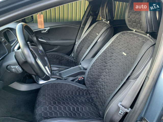 Синий Вольво В40, объемом двигателя 1.6 л и пробегом 240 тыс. км за 10200 $, фото 13 на Automoto.ua