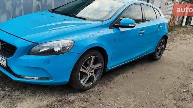 Синий Вольво В40, объемом двигателя 1.56 л и пробегом 238 тыс. км за 8500 $, фото 10 на Automoto.ua