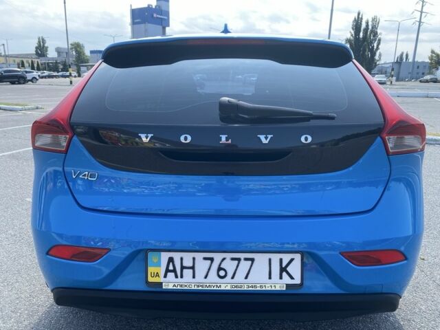 Синий Вольво В40, объемом двигателя 1.6 л и пробегом 220 тыс. км за 8999 $, фото 3 на Automoto.ua