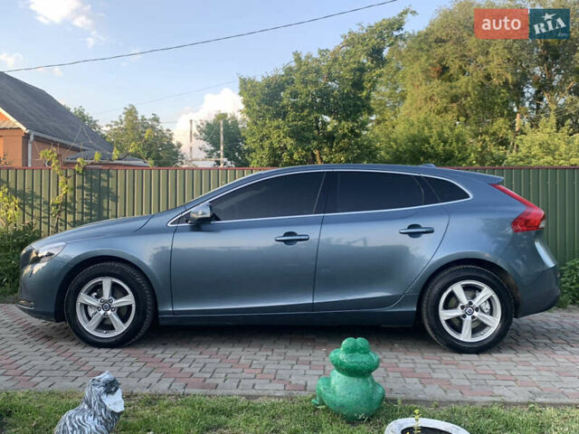 Синий Вольво В40, объемом двигателя 1.6 л и пробегом 240 тыс. км за 10200 $, фото 21 на Automoto.ua