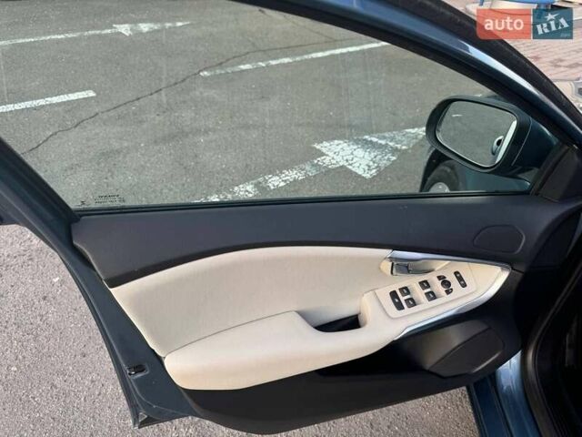 Синій Вольво V40, об'ємом двигуна 1.6 л та пробігом 178 тис. км за 11500 $, фото 18 на Automoto.ua