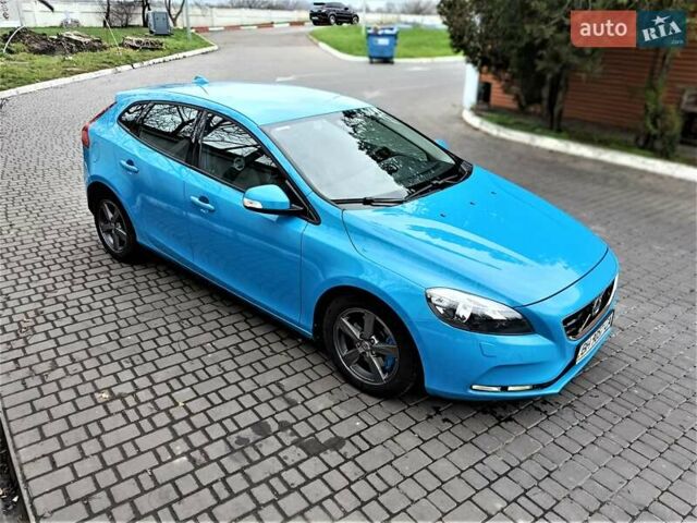 Синий Вольво В40, объемом двигателя 1.56 л и пробегом 165 тыс. км за 11700 $, фото 7 на Automoto.ua