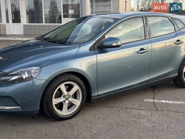 Синий Вольво В40, объемом двигателя 1.6 л и пробегом 178 тыс. км за 11500 $, фото 4 на Automoto.ua