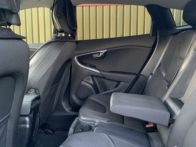 Синий Вольво В40, объемом двигателя 1.6 л и пробегом 240 тыс. км за 10200 $, фото 7 на Automoto.ua