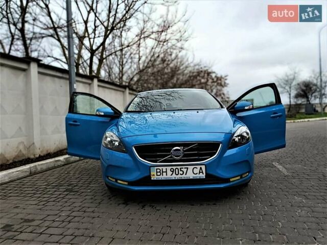 Синий Вольво В40, объемом двигателя 1.56 л и пробегом 165 тыс. км за 11700 $, фото 12 на Automoto.ua
