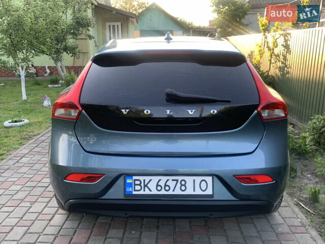 Синий Вольво В40, объемом двигателя 1.6 л и пробегом 240 тыс. км за 10200 $, фото 18 на Automoto.ua