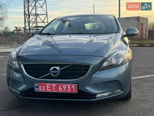 Синий Вольво В40, объемом двигателя 1.6 л и пробегом 178 тыс. км за 11500 $, фото 3 на Automoto.ua