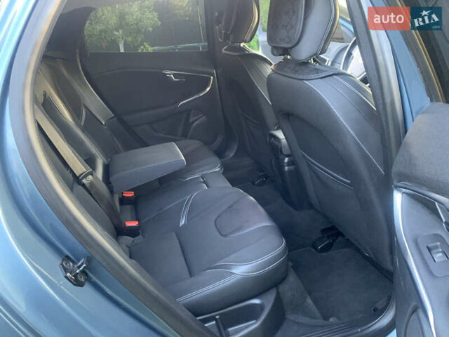 Синий Вольво В40, объемом двигателя 1.6 л и пробегом 240 тыс. км за 10200 $, фото 10 на Automoto.ua