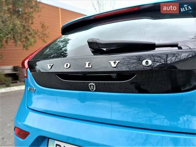 Синий Вольво В40, объемом двигателя 1.56 л и пробегом 165 тыс. км за 11700 $, фото 32 на Automoto.ua