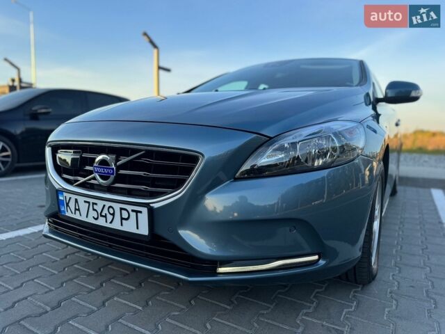 Синій Вольво V40, об'ємом двигуна 2 л та пробігом 176 тис. км за 12300 $, фото 18 на Automoto.ua
