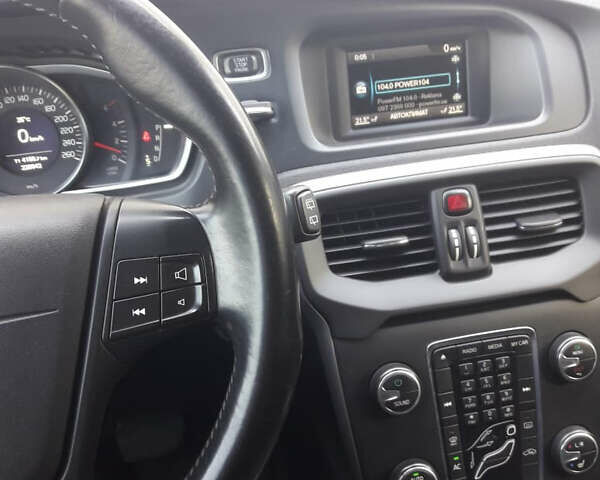 Синій Вольво V40, об'ємом двигуна 1.56 л та пробігом 230 тис. км за 8000 $, фото 4 на Automoto.ua