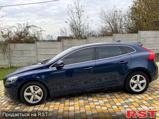 Синій Вольво V40, об'ємом двигуна 2 л та пробігом 273 тис. км за 13500 $, фото 6 на Automoto.ua