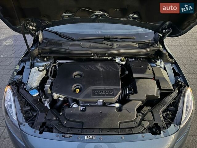 Синий Вольво В40, объемом двигателя 1.6 л и пробегом 217 тыс. км за 10899 $, фото 150 на Automoto.ua