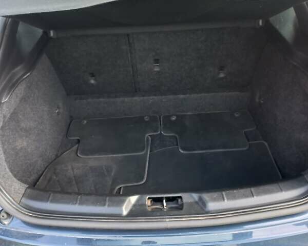 Синий Вольво В40, объемом двигателя 1.6 л и пробегом 180 тыс. км за 10600 $, фото 7 на Automoto.ua